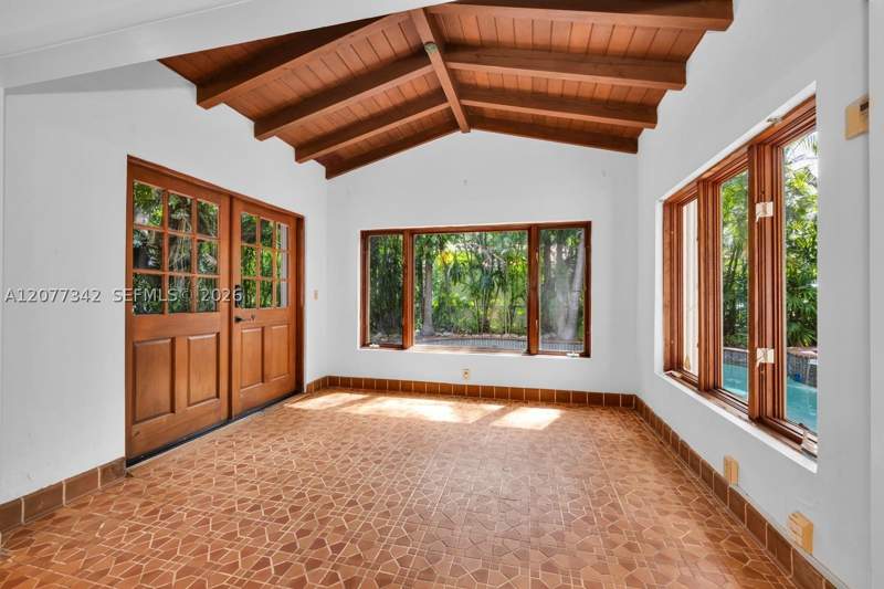 3 bedroom SingleFamilyResidence at 5111 Maggiore St, C Gab Riviera Sec Pt 2 Re, Coral Gables — photo 4