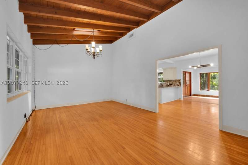 3 bedroom SingleFamilyResidence at 5111 Maggiore St, C Gab Riviera Sec Pt 2 Re, Coral Gables — photo 5