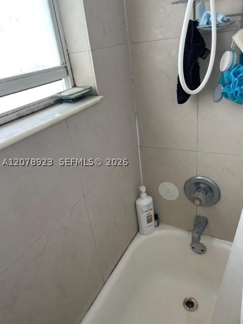 500 14th St 106, Miami Beach FL - photo 8 of 13