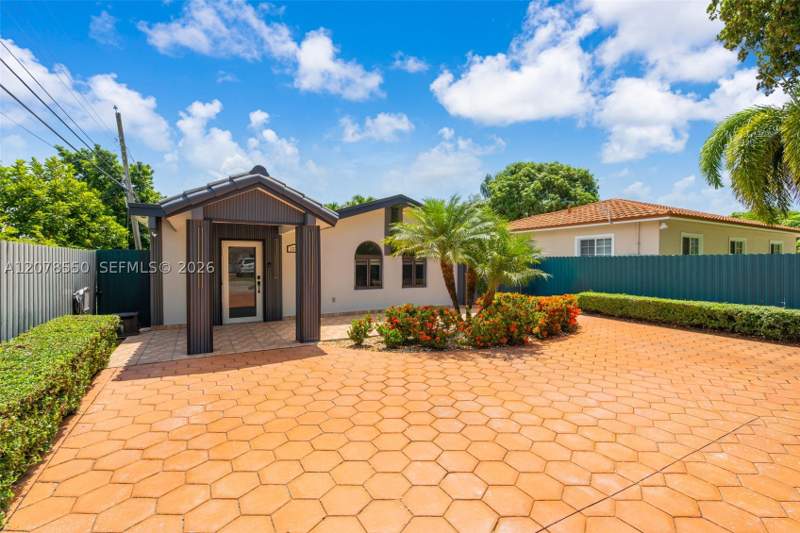 4 bedroom SingleFamilyResidence at 1327 SW 72nd Ave, Sugar Tree Grove Sub, Miami — photo 3