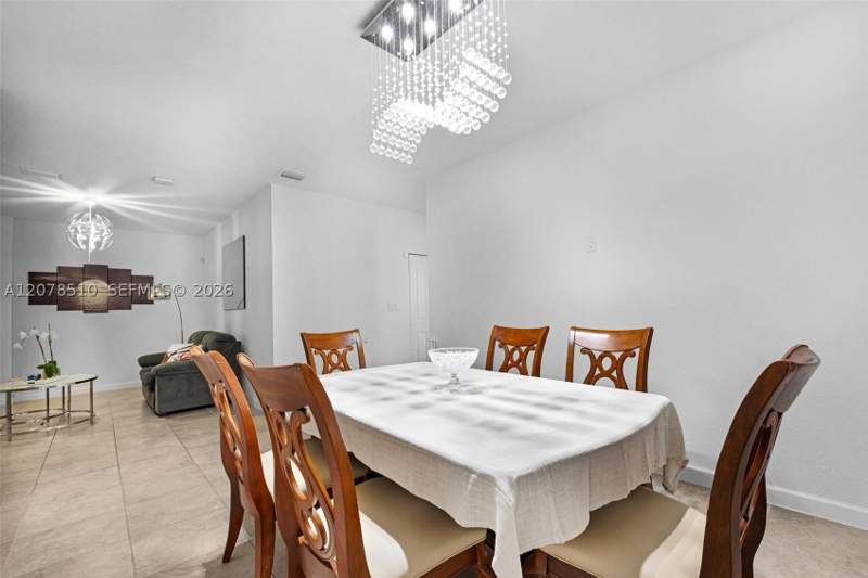4 bedroom SingleFamilyResidence at 2475 SE 1st St, Kingman Commons, Homestead — photo 3