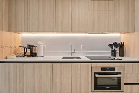 225 N Miami Ave 1003, Miami FL - photo 19 of 22