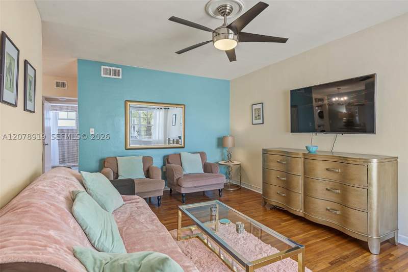 2 bedroom Condominium at 915 8th St 102, Jefferson Court Condo, Miami Beach — photo 3