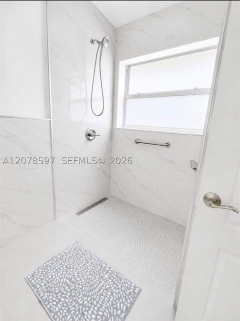 16529 SW 98th Ter, Miami FL - photo 7 of 19
