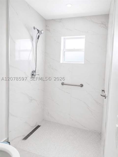 16529 SW 98th Ter, Miami FL - photo 9 of 19
