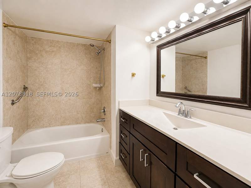 1 bedroom Condominium at 2780 NE 183rd St 215, Commodore Plaza Condo, Aventura — photo 4