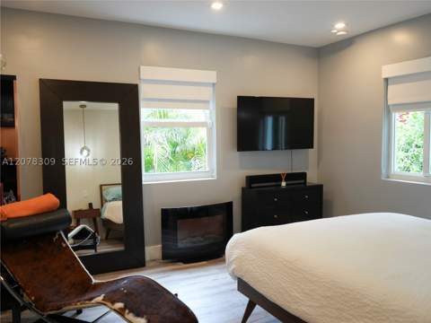 12015 NE 10 Ave, Biscayne Park FL - photo 16 of 45