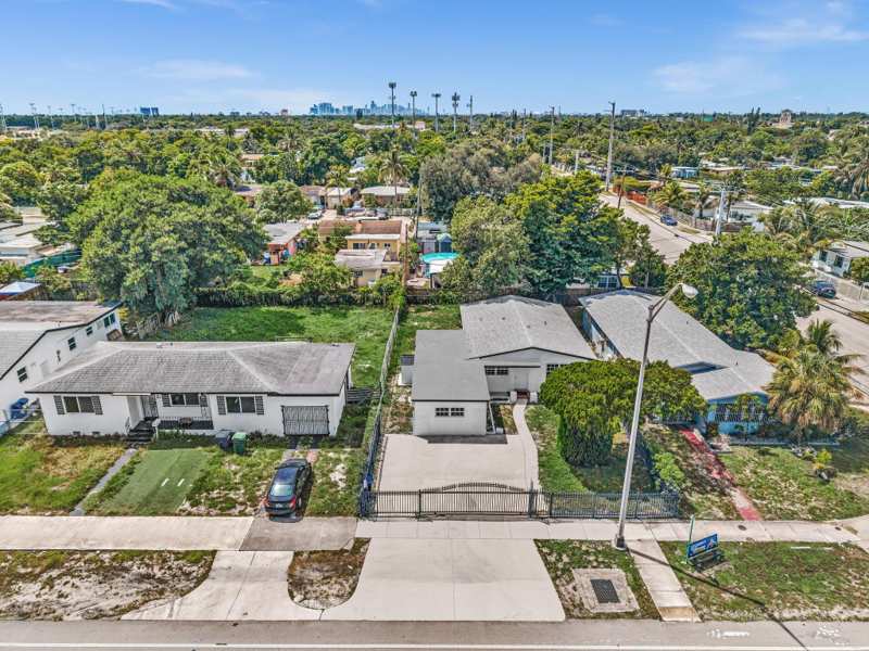 3 bedroom SingleFamilyResidence at 446 NW 119th Street, Almendares, Miami — photo 1
