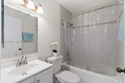 6633 NW 176th Ter, Hialeah FL - photo 22 of 40