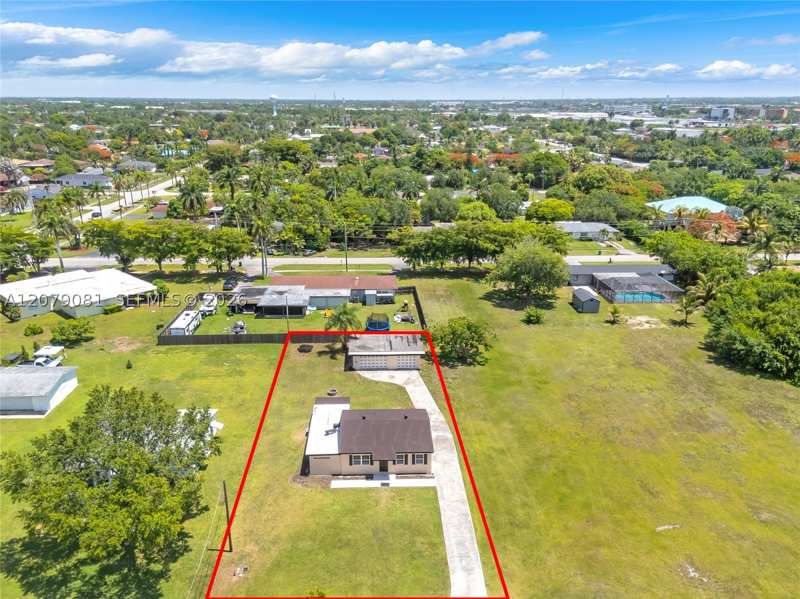 3 bedroom SingleFamilyResidence at 378 SW 6th St, Town Of Florida City, Florida City — photo 1