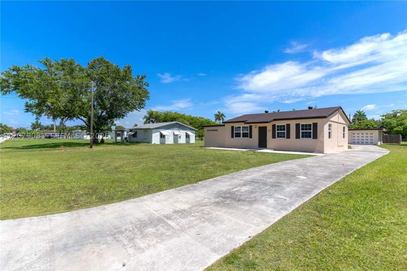 3 bedroom SingleFamilyResidence at 378 SW 6th St, Town Of Florida City, Florida City — photo 5