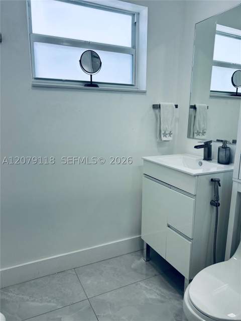 11925 SW 185th Ter, Miami FL - photo 17 of 39