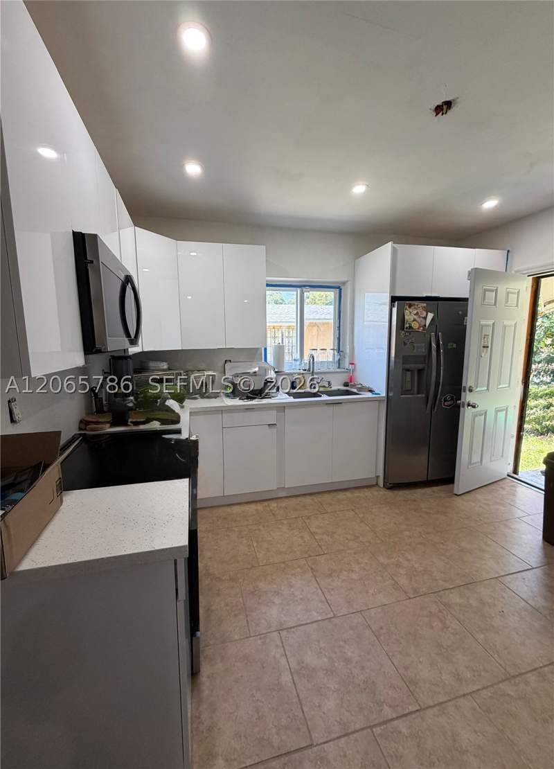 2 bedroom SingleFamilyResidence at 5525 NW 5th Ct, Buena Vista Gardens, Miami — photo 5