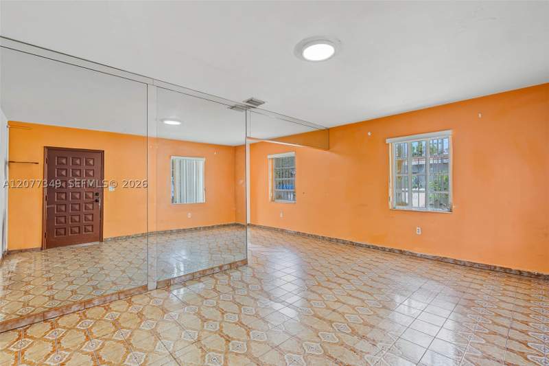 2 bedroom SingleFamilyResidence at 3940 NW 2nd St, Churchill Estates, Miami — photo 4