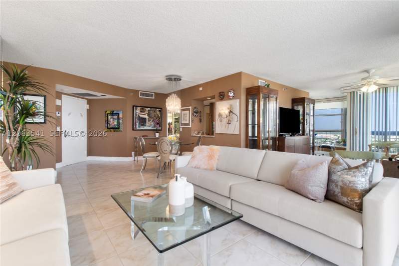 2 bedroom Condominium at 3500 Mystic Pointe Dr 2204, Mystic Pointe Tower 400 C, Aventura — photo 5