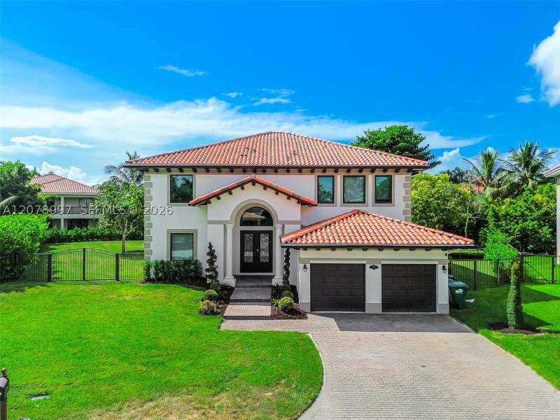 5 bedroom SingleFamilyResidence at 7516 SW 190th St, Cutler Cay, Cutler Bay — photo 2