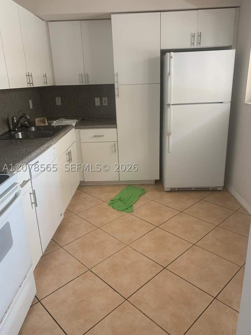 1 bedroom Condominium at 8888 Collins Ave 206, Surfside Palms Condo, Surfside — photo 5