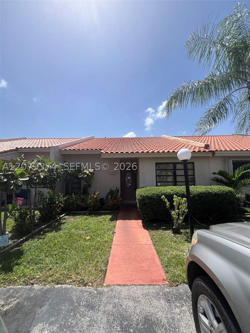 3 bedroom Townhouse at 6028 SW 147th Pl, Somerset Villas, Miami — photo 2
