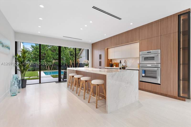 4 bedroom SingleFamilyResidence at 1844 SW 24th Ter, Kensington Park, Miami — photo 5
