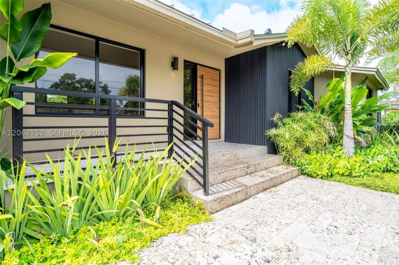 4 bedroom SingleFamilyResidence at 2434 SW 19th St, Silver Crest, Miami — photo 2