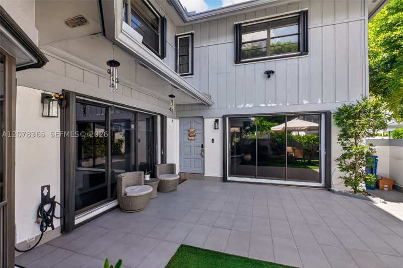2 bedroom Townhouse at 9852 NW 52nd Ter, The Townhomes Of Doral Oa, Doral — photo 1
