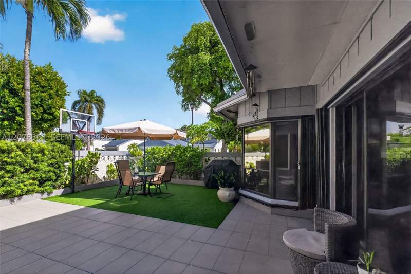 2 bedroom Townhouse at 9852 NW 52nd Ter, The Townhomes Of Doral Oa, Doral — photo 3