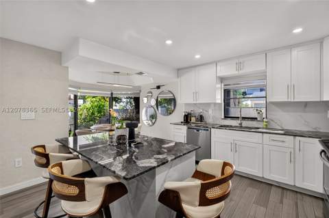 9852 NW 52nd Ter, Doral FL - photo 6 of 52