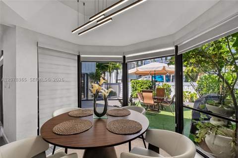 9852 NW 52nd Ter, Doral FL - photo 9 of 52