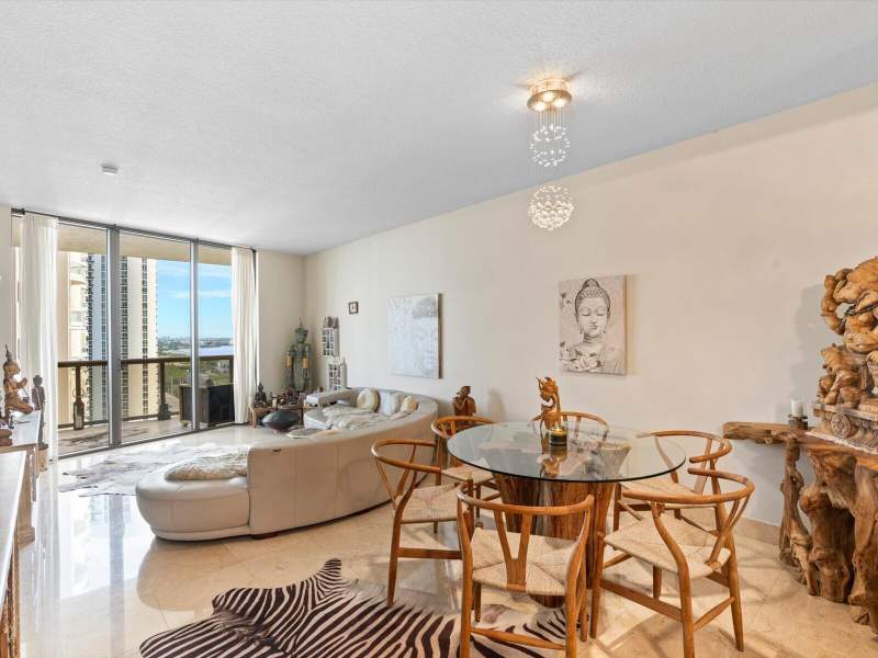 1 bedroom Condominium at 16275 Collins Avenue 2403, Sayan Condo, Sunny Isles Beach — photo 2