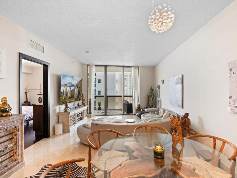 1 bedroom Condominium at 16275 Collins Avenue 2403, Sayan Condo, Sunny Isles Beach — photo 3