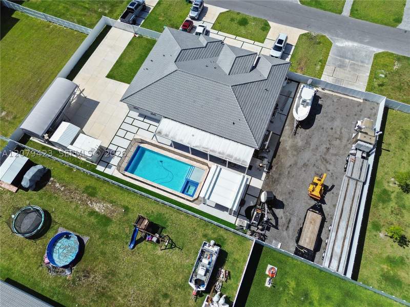 5 bedroom SingleFamilyResidence at 19803 SW 321 Street, Acosta, Homestead — photo 4