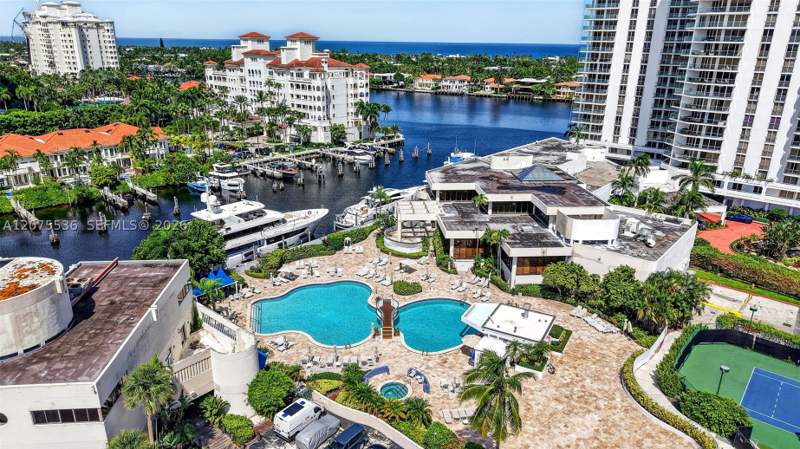 4 bedroom Condominium at 19707 Turnberry Way 22AB, Turnberry Isle Condo, Aventura — photo 3