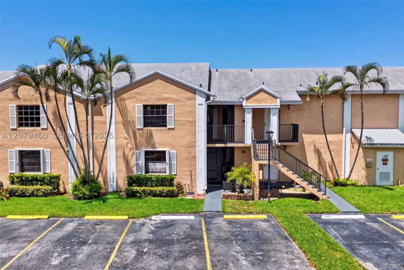 2 bedroom Condominium at 1080 N Franklin Ave 1080E, Lakeshore Condo I, Homestead — photo 1