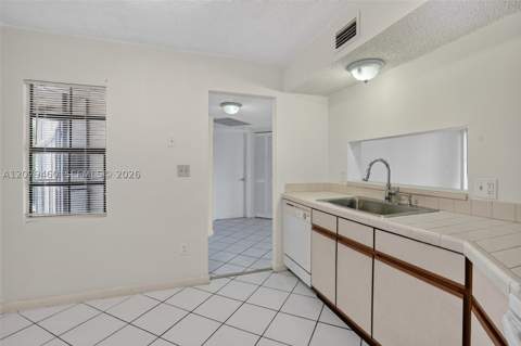 1080 N Franklin Ave 1080E, Homestead FL - photo 12 of 25