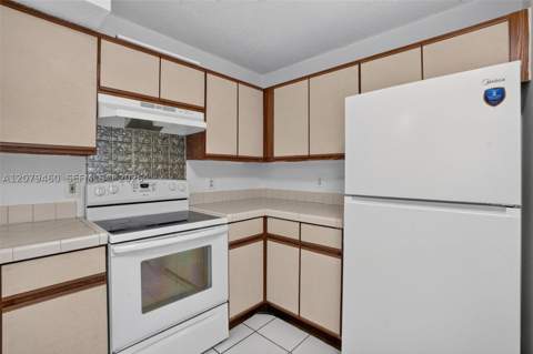 1080 N Franklin Ave 1080E, Homestead FL - photo 13 of 25