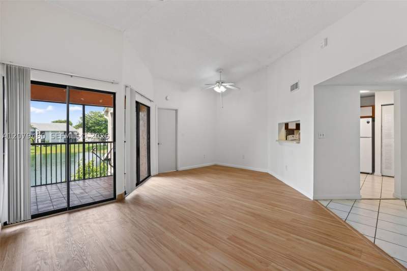 2 bedroom Condominium at 1080 N Franklin Ave 1080E, Lakeshore Condo I, Homestead — photo 4