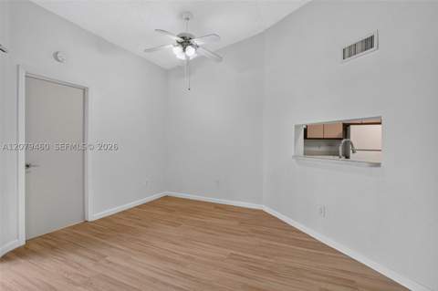 1080 N Franklin Ave 1080E, Homestead FL - photo 6 of 25