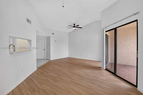 1080 N Franklin Ave 1080E, Homestead FL - photo 7 of 25