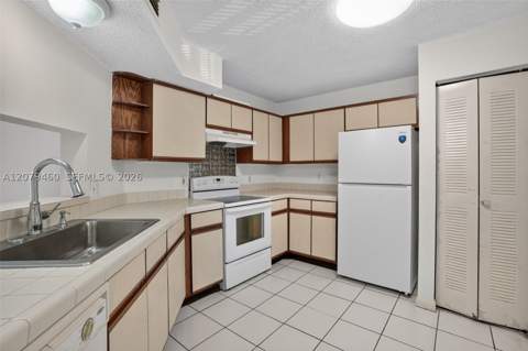 1080 N Franklin Ave 1080E, Homestead FL - photo 9 of 25