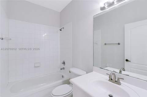 8450 NW 113th Psge, Doral FL - photo 13 of 31