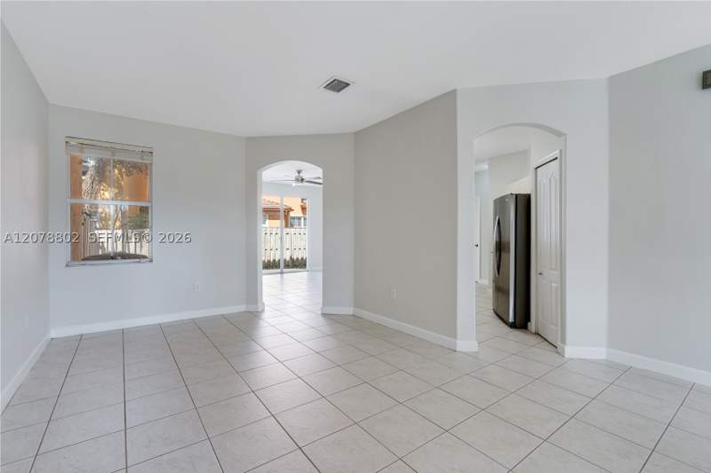 4 bedroom SingleFamilyResidence at 8450 NW 113th Psge, Islands At Doral Northwes, Doral — photo 4