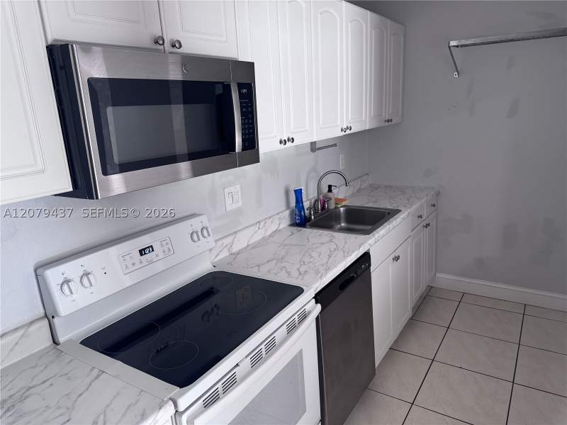 1 bedroom Condominium at 4200 NW 79th Ave 1C, Doral Gardens Condo, Doral — photo 2
