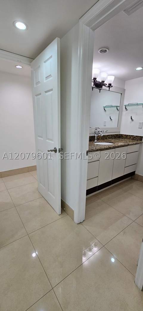 18051 Biscayne Blvd 1501, Aventura FL - photo 22 of 61