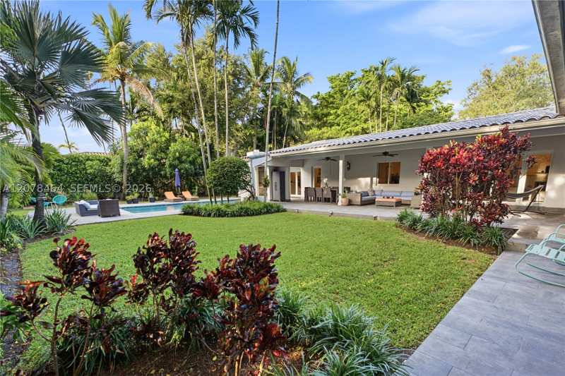 3 bedroom SingleFamilyResidence at 1510 Ferdinand St, Coral Gables Granada Sec, Coral Gables — photo 1