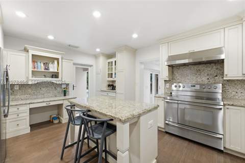 1510 Ferdinand St, Coral Gables FL - photo 11 of 41