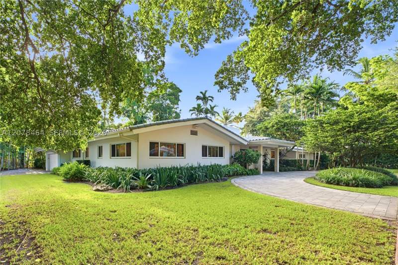 3 bedroom SingleFamilyResidence at 1510 Ferdinand St, Coral Gables Granada Sec, Coral Gables — photo 2