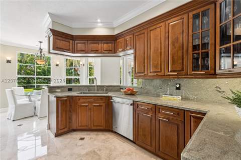 8445 SW 163rd Ter, Palmetto Bay FL - photo 14 of 60