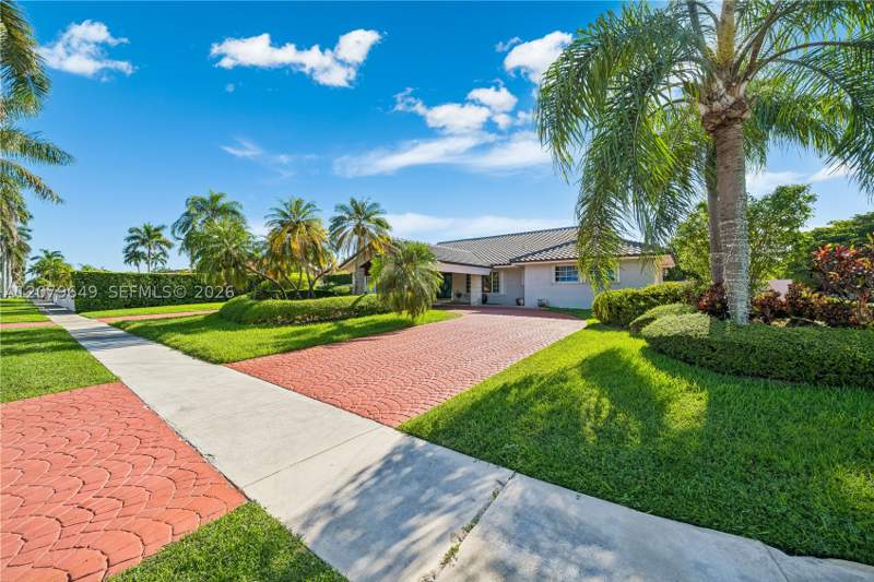 4 bedroom SingleFamilyResidence at 590 NW 132nd Ave, Superior Homes Sec 6, Miami — photo 3