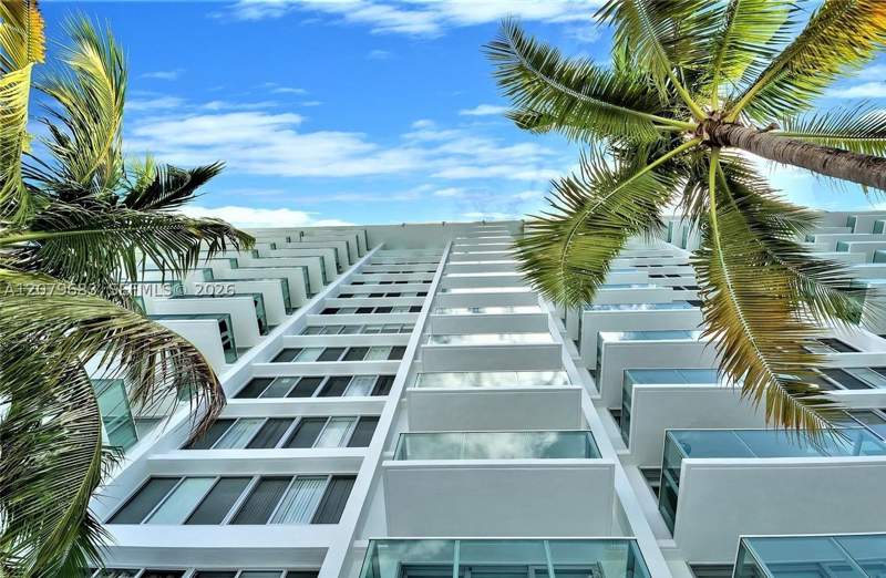1 bedroom Condominium at 1000 West Ave Ph27, Mirador 1000 Condo, Miami Beach — photo 2