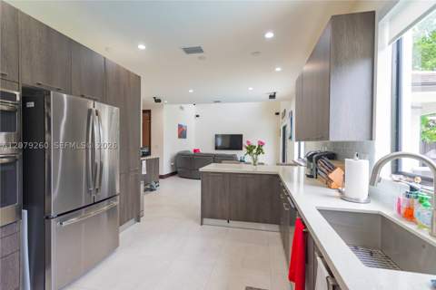 5778 SW 33rd St, Miami FL - photo 10 of 22